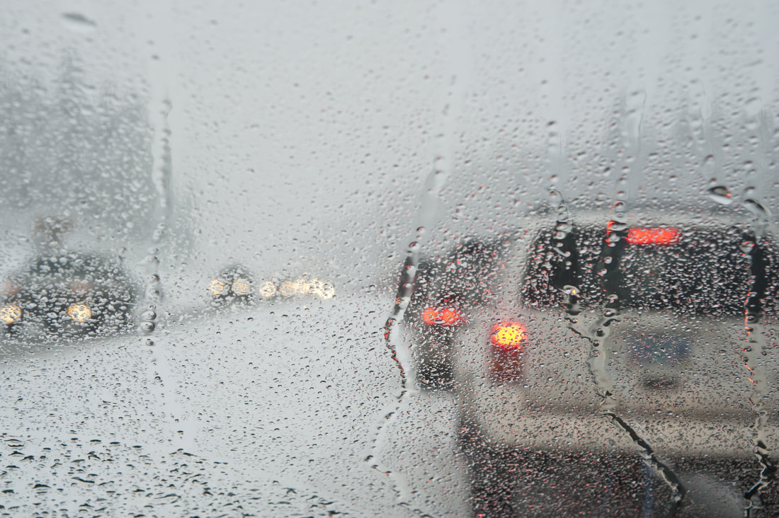 Towing service in bad weather isn't for everyone. Sacramento Ace Towing provides roadside help regardless of how wet it is, or how hot it is. Call 916-459-2600 to get a tow truck.