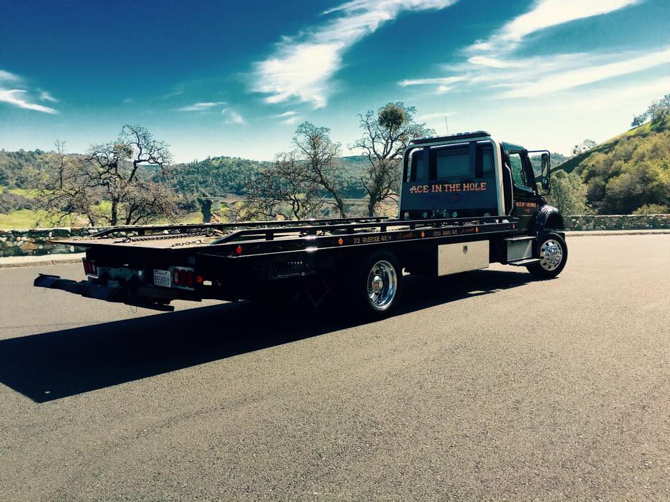 For the best tow trucks Sacramento has to offer, call Sacramento Ace Towing Company for help with all your roadside assistance needs.